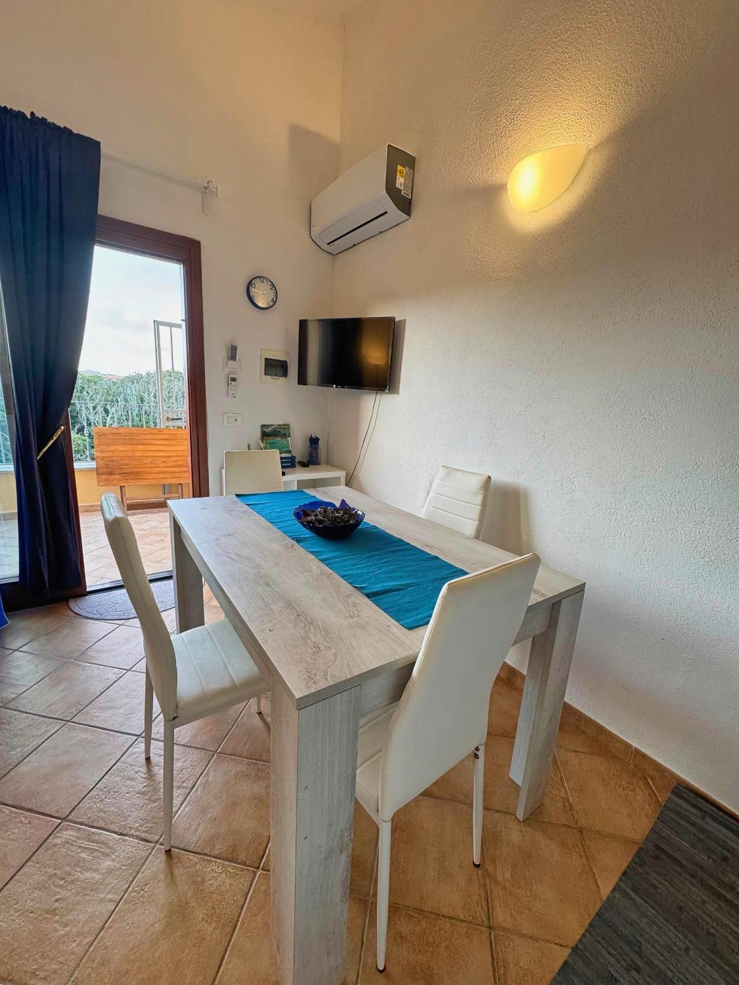 Case Vacanze A Santa Teresa Di Gallura Bagian luar foto