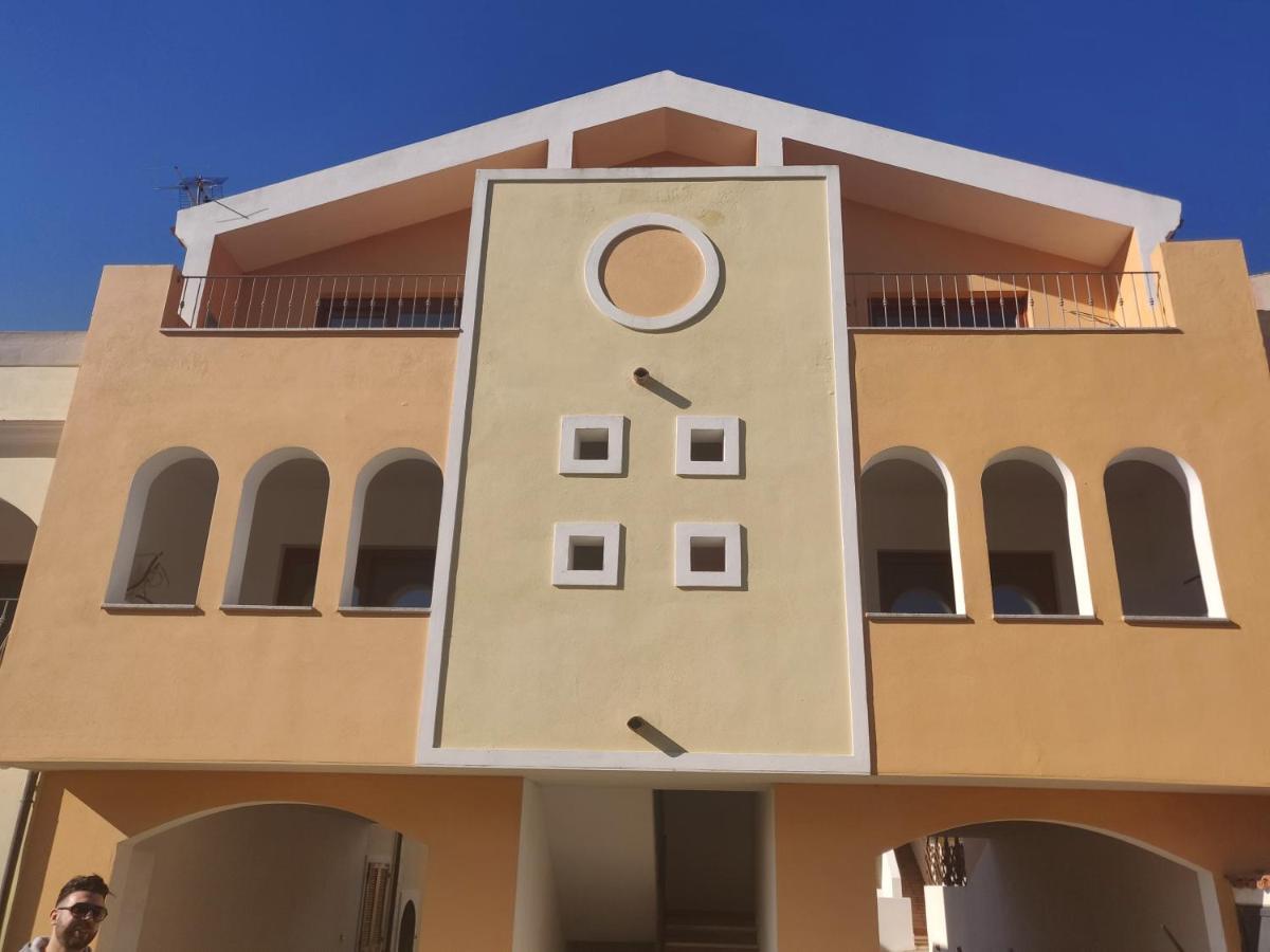 Case Vacanze A Santa Teresa Di Gallura Bagian luar foto